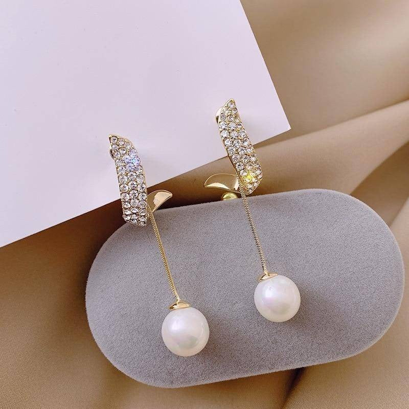 The Alessandra Pearl Earrings